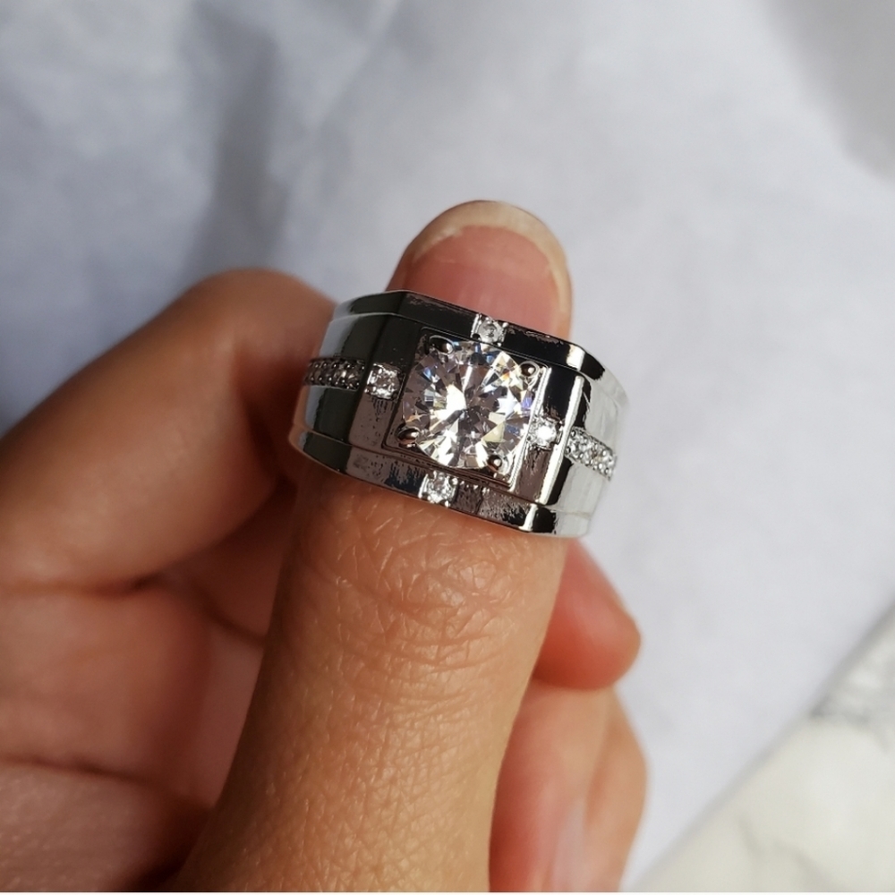 New Luxury Men's Ring - Picture 5 of 7
